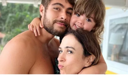 
					Tatá Werneck explica sumiço da filha nas redes sociais dela: 'Crime'
				
				