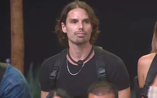 
					A Fazenda 18: Jônatas Faro desiste do reality show e Darlin entra em desespero
				
				