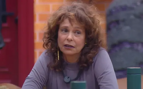 
					A Fazenda 18: protagonista e barraqueira, Giovanna Gold não pode ser a 1ª eliminada
				
				