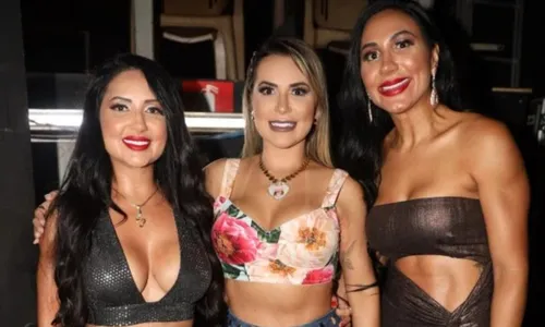 
					Ameaça de morte, intolerância religiosa e filha internada: Deolane Bezerra vive dias de pânico
				
				