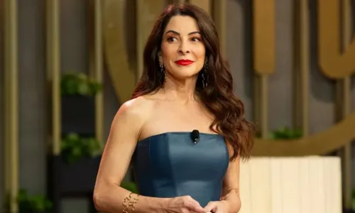 
					Ana Paula Padrão surpreende e retorna ao 'Masterchef' após 2 anos
				
				