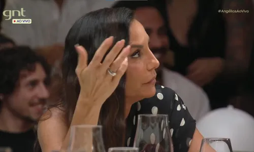 
					André Marques se desespera em programa ao vivo e Ivete Sangalo rebate: 'Chamou porque quis'
				
				