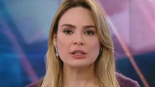 
					Antônia Fontenelle, Inês Brasil e Datena: famosos levam surra nas urnas; apenas 6 foram eleitos
				
				