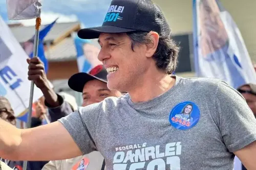 
					Antônia Fontenelle, Inês Brasil e Datena: famosos levam surra nas urnas; apenas 6 foram eleitos
				
				