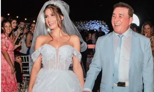 
					Aos 75 anos, Amado Batista abre o jogo sobre filhos com esposa 51 anos mais nova
				
				
