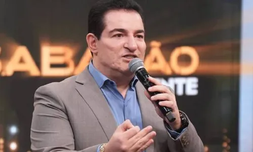 
					Apresentador da Band surpreende e negocia ida para o SBT; saiba quem
				
				