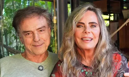 
					Avó de primeira viagem, Bruna Lombardi 'se esfregava' em Carlos Alberto Riccelli para conquistá-lo; veja história do casal
				
				