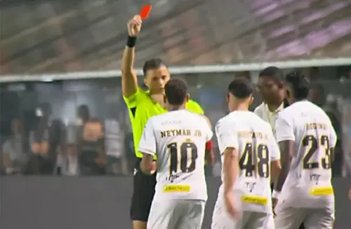 
					Expulsão de Neymar: CBF divulga áudio do VAR após ofensas a Rodrigo Nestor, do Bahia
				
				