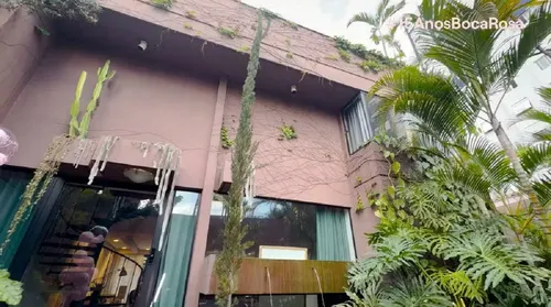 
					Bianca Andrade expõe o verdadeiro motivo para largar a 'casa do tubarão' de R$ 18 milhões, com cinema e aquário
				
				