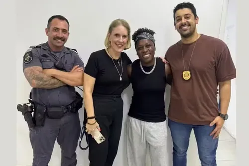 
					Nova namorada de Neném, dupla de Pepê, se declara e web alfineta cantora: 'Tempo inocentando a ex'
				
				