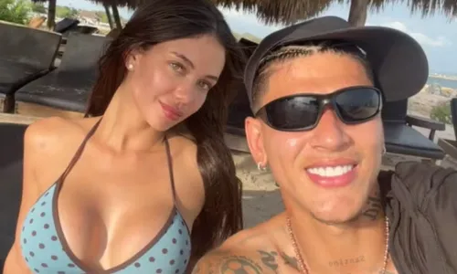
					Carrascal assume 'namoro' com Evellin Nicomedes; conheça a modelo brasileira que encantou jogador do Flamengo
				
				