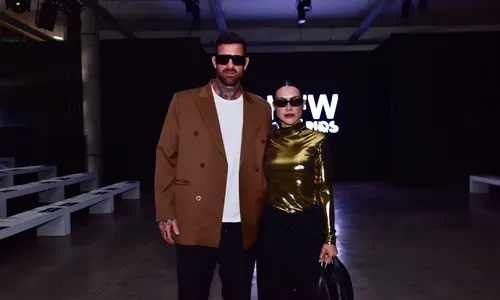 
					Celebridades capricham e esbanjam looks luxuosos no São Paulo Fashion Week; VEJA FOTOS
				
				