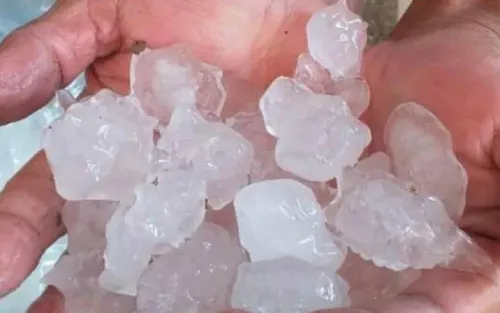 
					Cidades da Bahia podem ter chuva de granizo nesta quinta-feira (24)
				
				