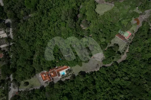
					Como é a mansão de Renato Aragão, o Didi, que teve penhora ordenada pela Justiça por dívida astronômica de IPTU
				
				