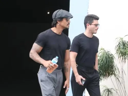 
					Corpo de Lua Blanco é velado no Rio; Arthur Aguiar, Micael Borges, Letícia Colin e mais famosos se despedem da artista
				
				