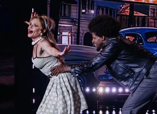 
					Dança dos Famosos 2026: seis duplas estão na repescagem; veja quem foi após a noite do rock
				
				