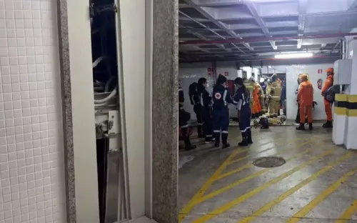 
					Elevador despenca cinco andares com mulher dentro em prédio de alto padrão em Salvador
				
				