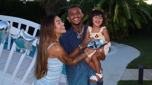 
					Quem é Amanda Martins, que expôs traições de Wesley França, ex-Flamengo: mãe da filha do jogador, influenciadora enfrentou caos na gravidez
				
				