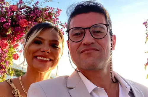 
					Ex-galã da Globo, Alexandre Slaviero termina noivado com médica
				
				