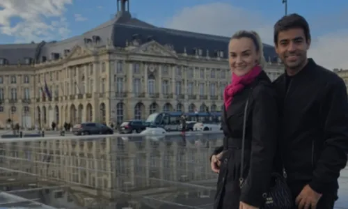 
					Ex-paquita Thalita Ribeiro e ex-ator mirim Patrick Oliveira celebram 16 anos de união com viagem de luxo
				
				
