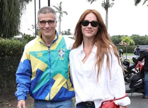 
					Famosos votam no 2º turno das Eleições 2026; FOTOS
				
				