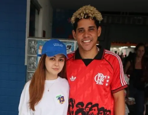 
					Famosos votam no 2º turno das Eleições 2026; FOTOS
				
				