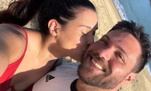 
					Filha de Fátima Bernardes e William Bonner surpreende com declaração sensível para namorado; conheça Caio Freitas
				
				