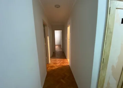 
					Filho de Renato Russo barra venda de apartamento milionário; local foi 'abandonado' e virou ponto turístico no Rio
				
				