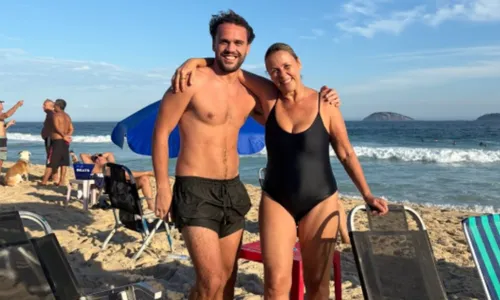 
					Giulia Gam exibe fotos raras ao lado de filho que teve com Pedro Bial; conheça Theo Bial
				
				