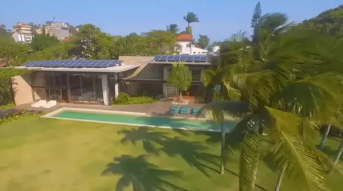 
					Mansão de R$ 250 milhões de Márcio Garcia à venda tem bunker, praia privativa e cinema que vira boate; veja fotos
				
				