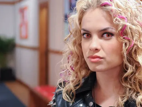 
					Morre a atriz Lua Blanco, a Roberta de 'Rebelde', aos 39 anos
				
				