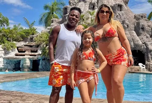 
					Neném, dupla de Pepê, detona Thais Baptista após separação e expõe que ex já está com outra pessoa: ‘Está com outro homem em casa’
				
				