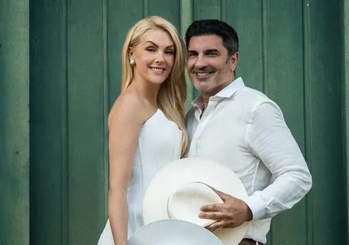 
					Ana Hickmann e Edu Guedes se casam em cerimônia com regra rígida; veja
				
				