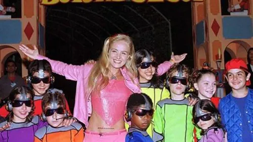 
					Por onde anda o elenco de 'Bambuluá', último infantil de Angélica, 26 anos depois?
				
				