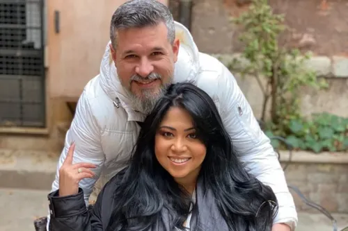 
					Quem é Gisele Nascimento, cantora gospel cujo filho é suspeito de matar o tio para defendê-la
				
				