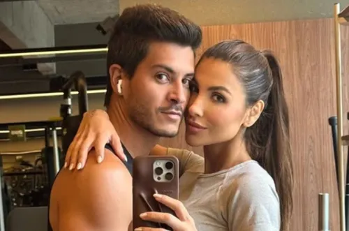 
					Quem é Jheny Santucci? Influenciadora grávida de Arthur Aguiar anunciou término em meio a crise financeira
				
				