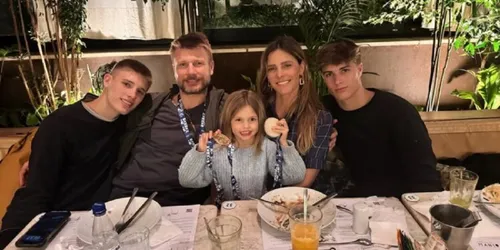 
					Quem são João e Francisco Hilbert? Gêmeos gatos de Fernanda Lima e Rodrigo Hilbert roubam a cena na Festa MASP
				
				