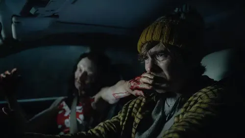 
					'Resident Evil' volta aos cinemas mais sombrio que nunca e promete fazer você ter medo
				
				