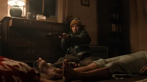 
					'Resident Evil' volta aos cinemas mais sombrio que nunca e promete fazer você ter medo
				
				