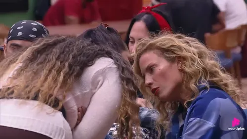 
					Resumo A Fazenda 18: Daniel toca o terror e discute com Thaíde, Mônica ataca ator e Darlin e Maíra voltam a brigar
				
				