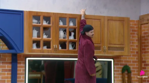 
					Resumo A Fazenda 18: Daniel toca o terror e discute com Thaíde, Mônica ataca ator e Darlin e Maíra voltam a brigar
				
				