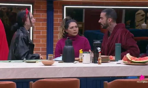 
					Resumo A Fazenda 18: dinâmica por prêmios e bate-boca agitam madrugada
				
				