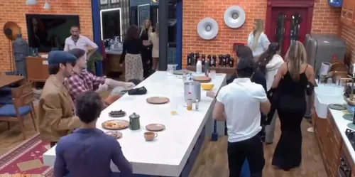 
					Resumo A Fazenda 18: Ivete Sangalo vira assunto, elenco decepciona, Renê e Ana terminam pela 3ª vez
				
				