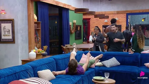 
					Resumo A Fazenda 18: nova Baia, briga generalizada, Darlin desmascarada e Tina planeja pedido de namoro
				
				