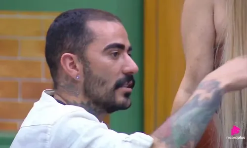 
					Resumo A Fazenda 18: peões imunes, votação e armação contra Giovanna
				
				