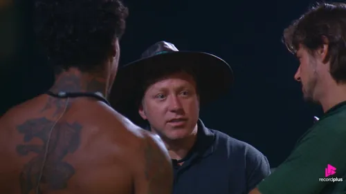
					Resumo A Fazenda 18: Sérgio chocado, Murilo cai em armação, novo casal se beija e 'caça às plantas'
				
				