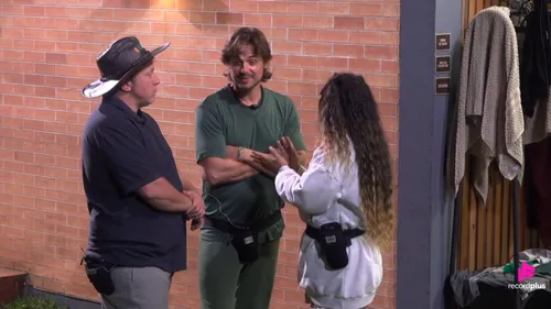 
					Resumo A Fazenda 18: Sérgio chocado, Murilo cai em armação, novo casal se beija e 'caça às plantas'
				
				