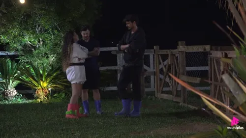 
					Resumo A Fazenda 18: Sérgio chocado, Murilo cai em armação, novo casal se beija e 'caça às plantas'
				
				