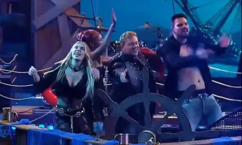 
					Resumo festa 'A Fazenda 18': festa tem casal de desconhecidos no edredom e reclamações contra a Record
				
				