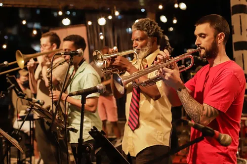 
					Silva, Sandra de Sá, Zeca Baleiro, aniversário do Ilê Aiyê e Olodum: veja a Agenda Cultural de Salvador e RMS
				
				